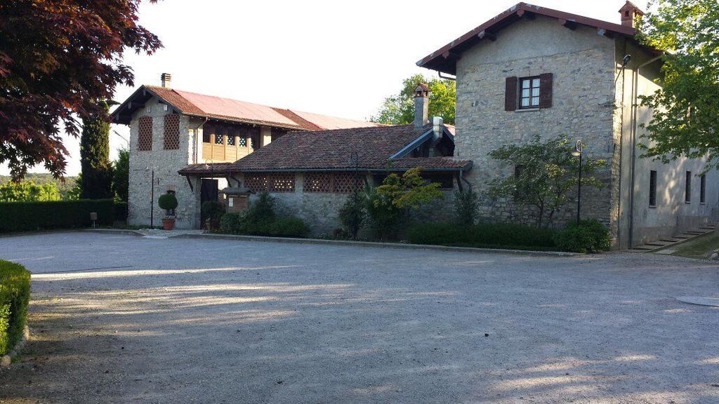 Agriturismo Cassinazza Orsenigo エクステリア 写真
